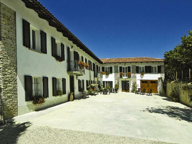 Agriturismo Cascina Anri Mango Exterior photo